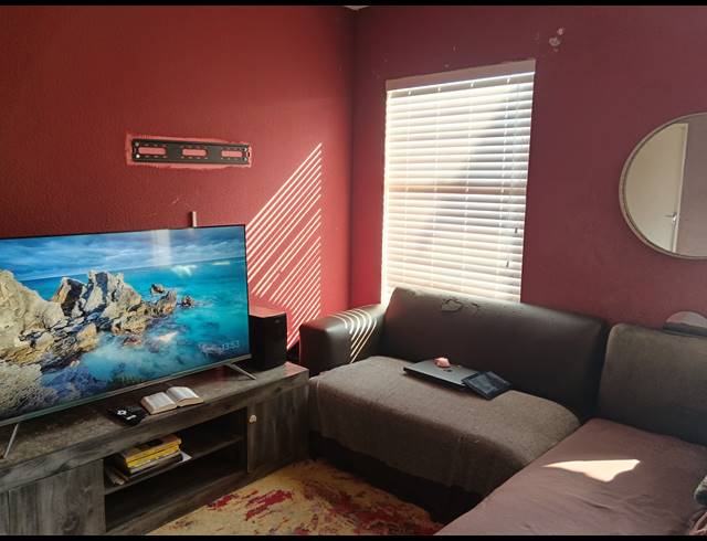 3 BEDROOM HOUSE FOR SALE IN RACEWAY
